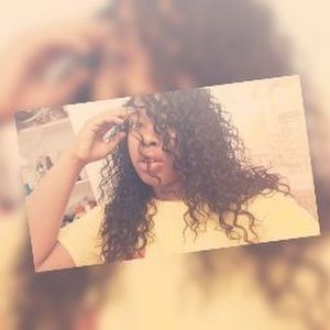 Meet your Posher, Janay